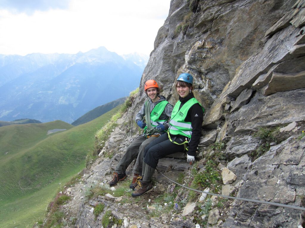 Wartung am Westerfrölkeweg in der Goldberggruppe